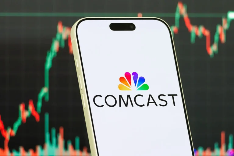 Comcast Beats Revenue and Earnings Expectations as Sports Slate and Improved Broadband Performance Drive First Quarter Growth