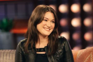 Actress Isa Briones Reveals Creative Behind-the-Scenes Method on The Kelly Clarkson Show