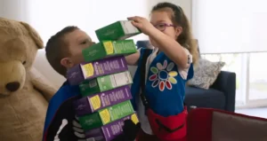 ‘Cookie Queens’ Doc Trailer – Following 4 Girl Scout Cookies Sellers | FirstShowing.net