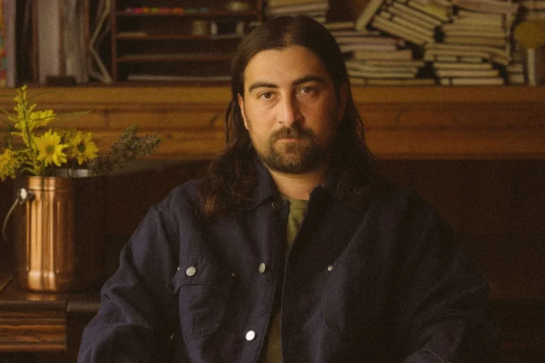 Noah Kahan’s "The Great Divide" Claims First Billboard 200 No. 1 Amidst Record-Breaking Performance