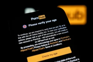 Pornhub Restores Access to United Kingdom Users Through Apple Device-Based Age Verification Systems