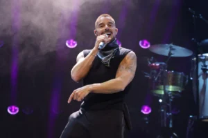 Tear Gas Incident Disrupts Ricky Martin’s Concert in Montenegro, Artist Resumes Show After Authorities Intervene