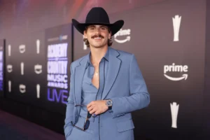 Tucker Wetmore’s "Brunette" Claims First No. 1 on Billboard’s Country Airplay Chart