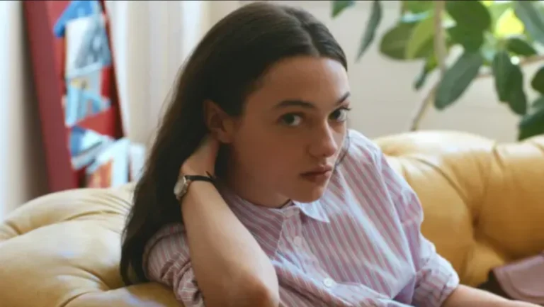 Magazine Dreams and Office Realities: Alexandra Pechman’s Feature Debut at TIFF