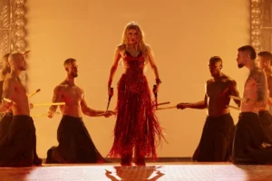 Shakiras Historic Madrid Concert Sets Amazon Music Livestream Record With Surprise Dua Lipa Appearance