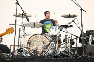 Travis Barker Sparks Concern Among Fans After Sharing Hospital Photos Ahead of Undisclosed Medical Procedure
